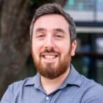 820837127 Avi Posen Headshot 1